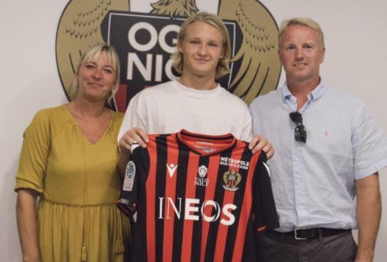 Flemming Rasmussen with his wife Kirsten Dolberg and son Kasper Dolberg.